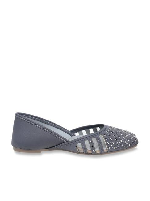 shezone women's grey ethnic juttis