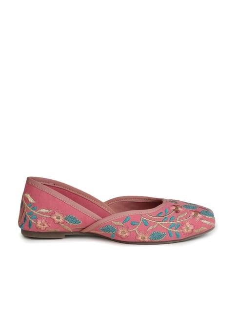 shezone women's peach ethnic juttis