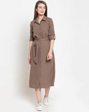 shirt dress with buttoned-flap pockets and tie-up