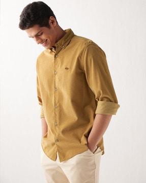 shirt with button-down collar