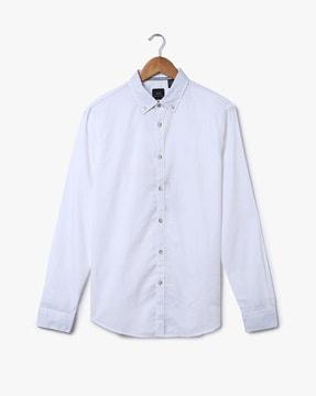 shirt with buttoned-collar