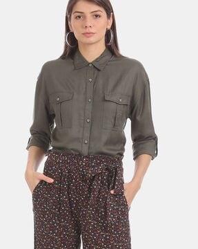 shirt with buttoned flap pockets