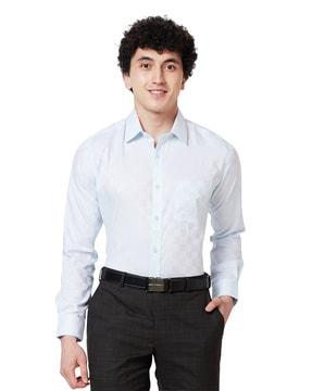 shirt with patch pocket & spread collar