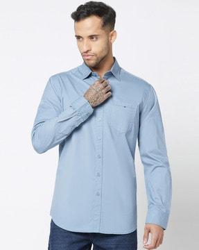 shirt with patch pocket