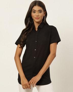 shirt with spread collar