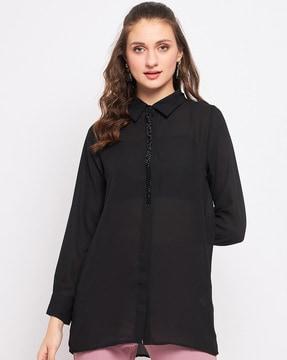 shirt with spread collar