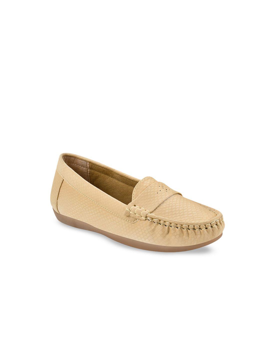 shoetopia girls cream-coloured perforations loafers
