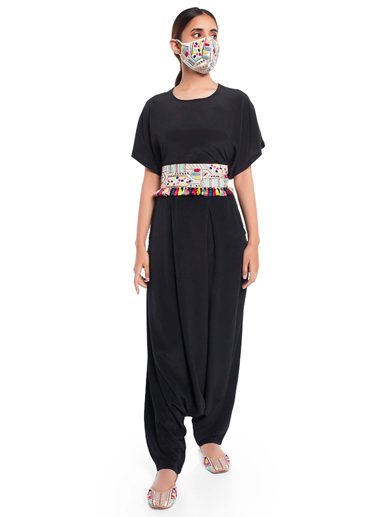 short kaftaan top and crotch pant with embroidered mask and tieup belt (set of 4)