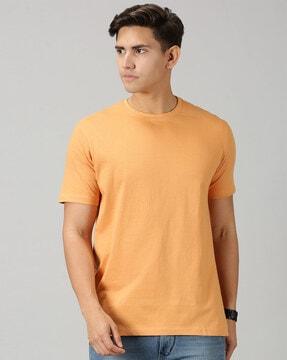 short-sleeve crew-neck t-shirt