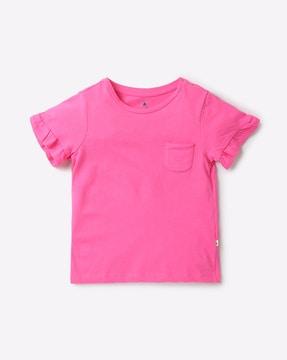 short-sleeve top with patch pocket