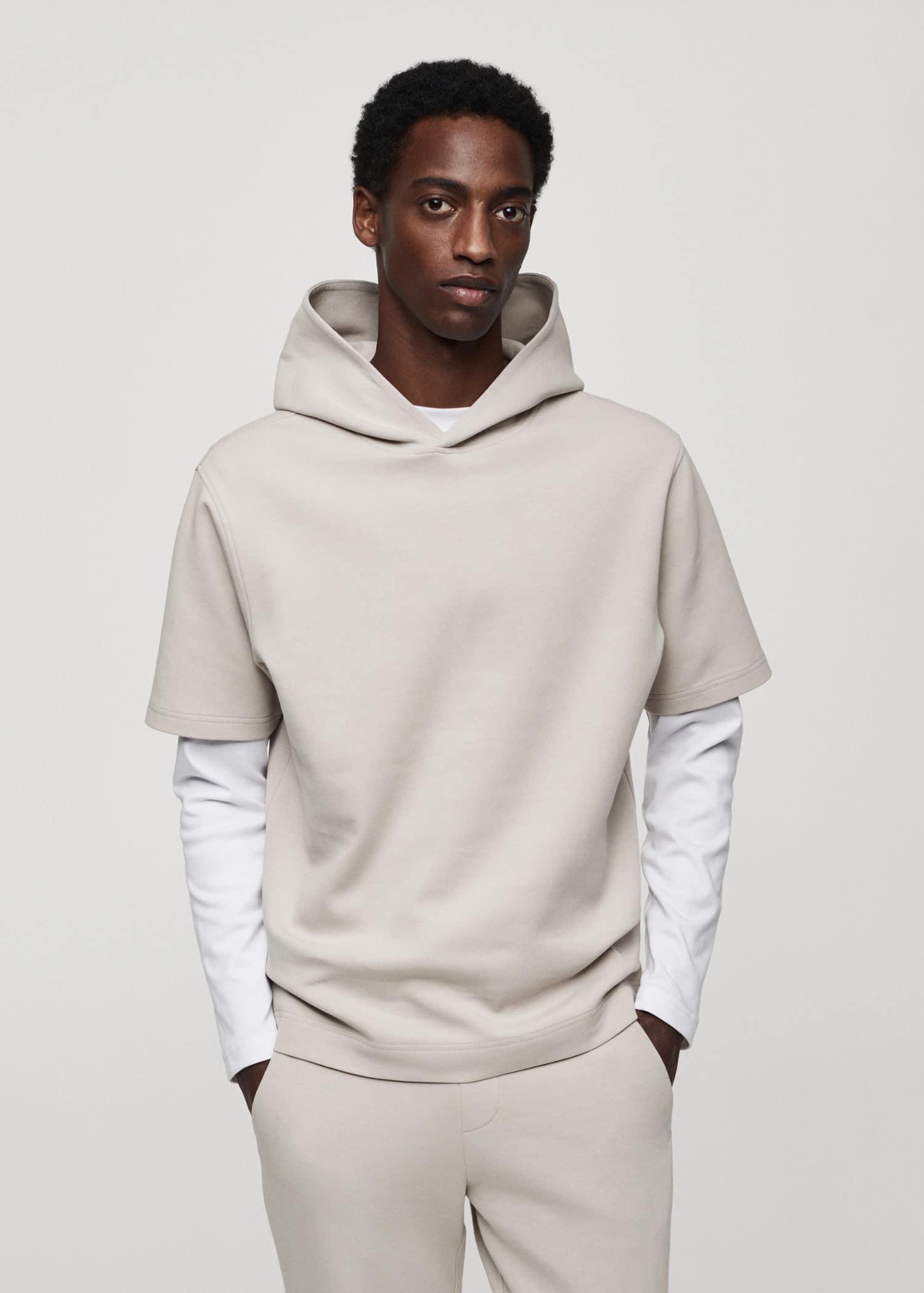 short-sleeved hooded sweatshirt