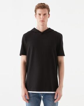 short-sleeved hooded t-shirt