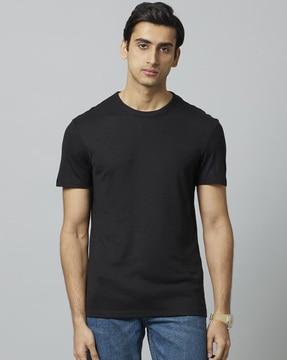 short-sleeves crew-neck t-shirt