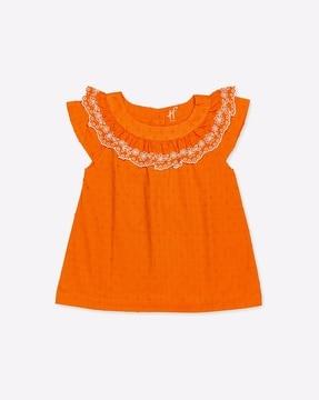 short sleeves embroidered top