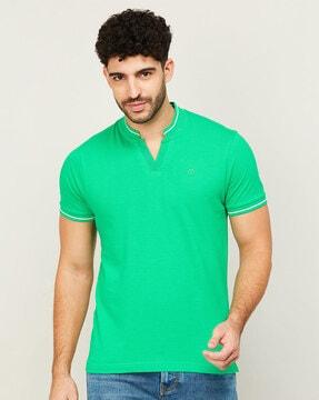 short-sleeves high-neck t-shirt