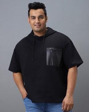 short-sleeves hoodie with pocket