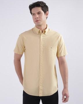 short-sleeves shirt with patch pocket