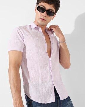 short-sleeves shirt with spread collar