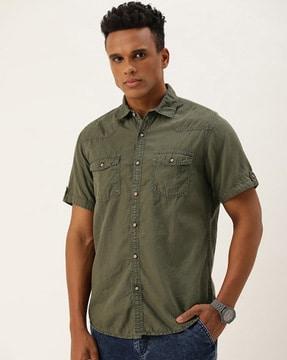 short-sleeves shirt with spread-collar