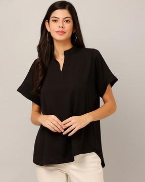 short-sleeves top with curved hem