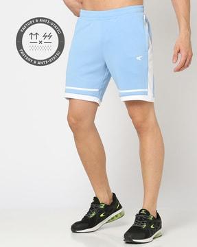 shorts with welt pockets
