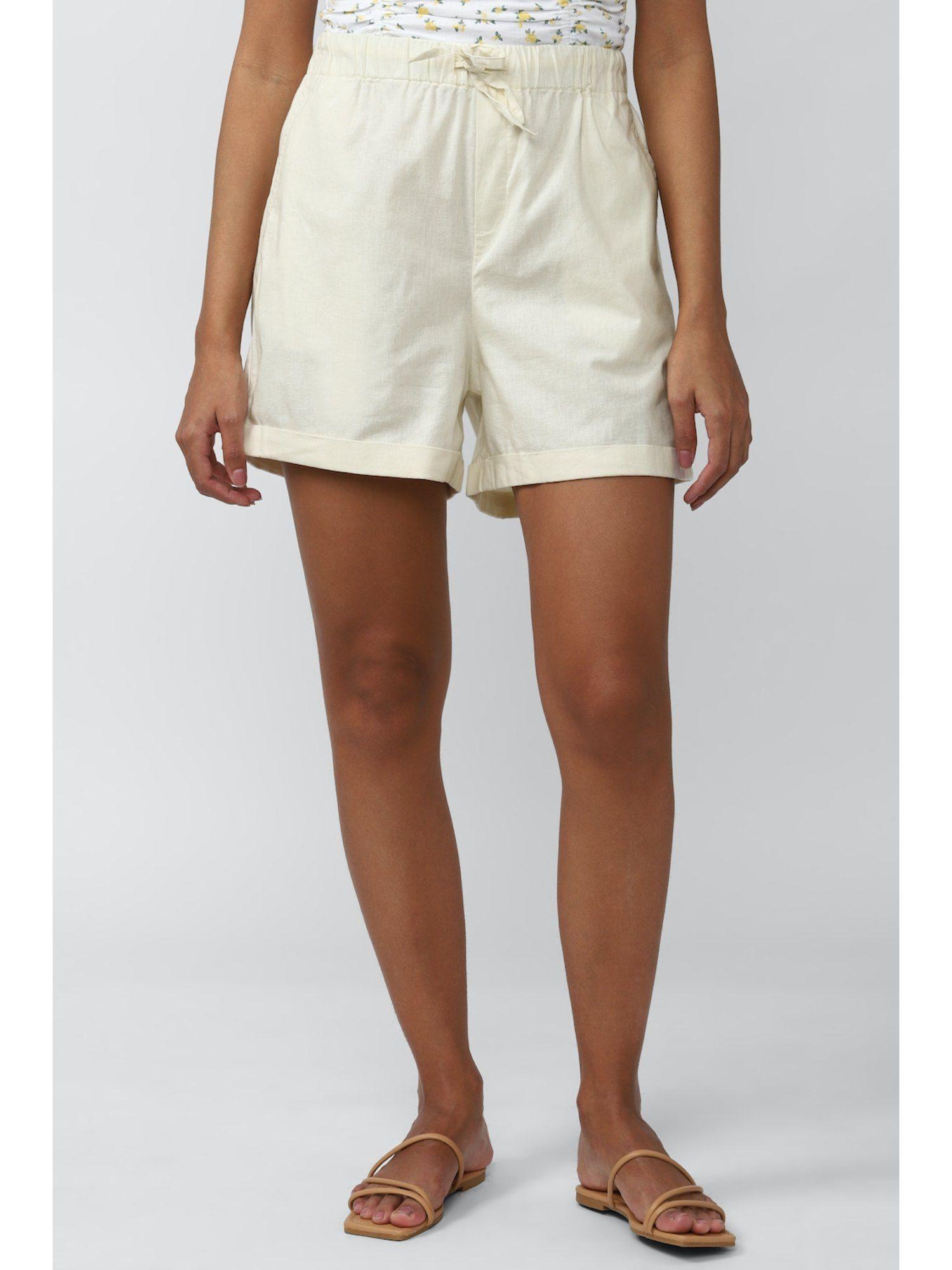 shorts-cream