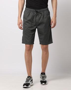 shorts with drawstring closure