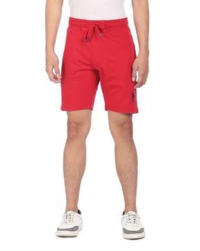 shorts with elasticated drawstring fastening