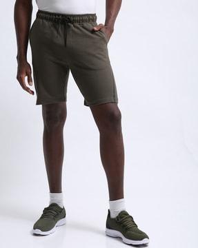 shorts with elasticated drawstring waist