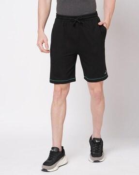 shorts with elasticated drawstring waist