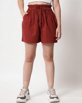 shorts with elasticated drawstring waist