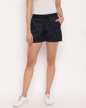 shorts with insert pockets