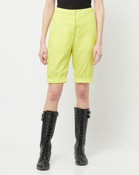 shorts with mid-rise waist