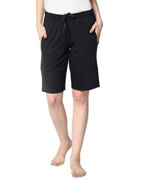 shorts with waistband drawstring