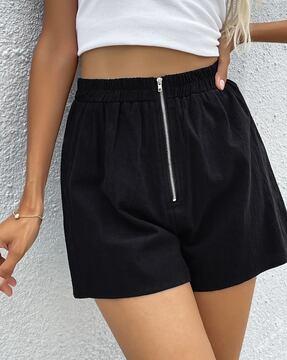 shorts with zip closure