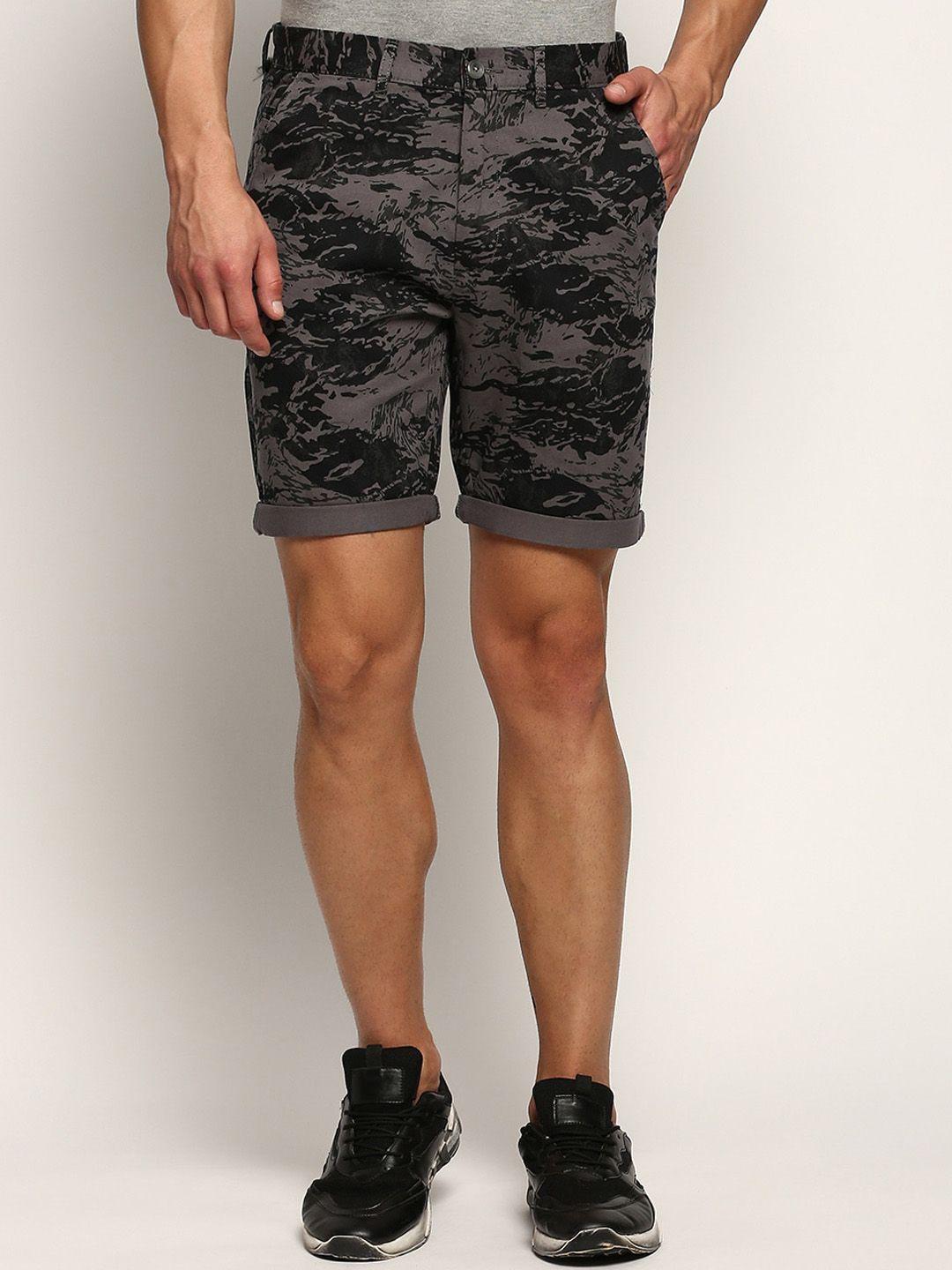 showoff-men-abstract-printed-mid-rise-cotton-shorts
