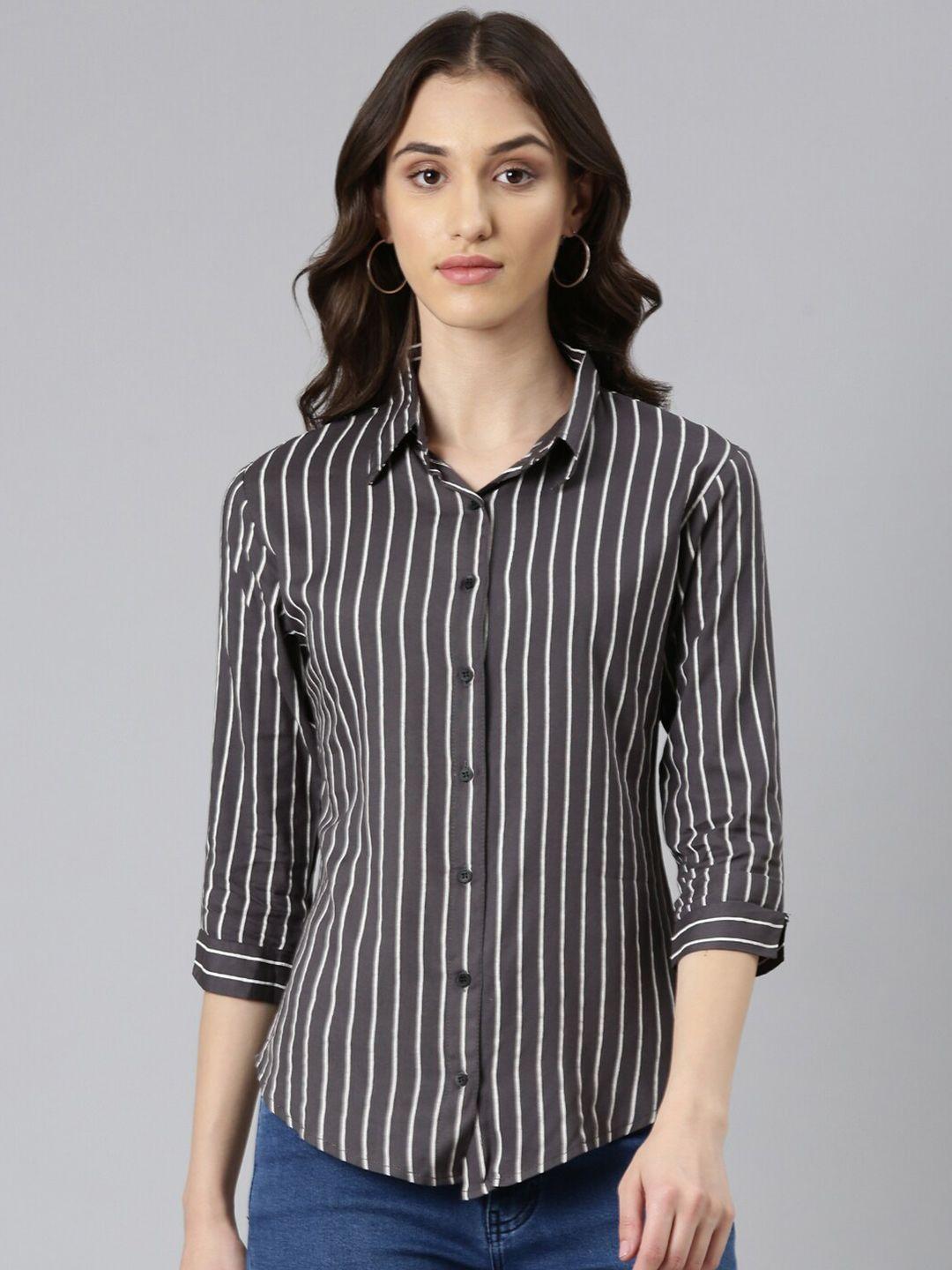 showoff standard slim fit vertical striped casual shirt