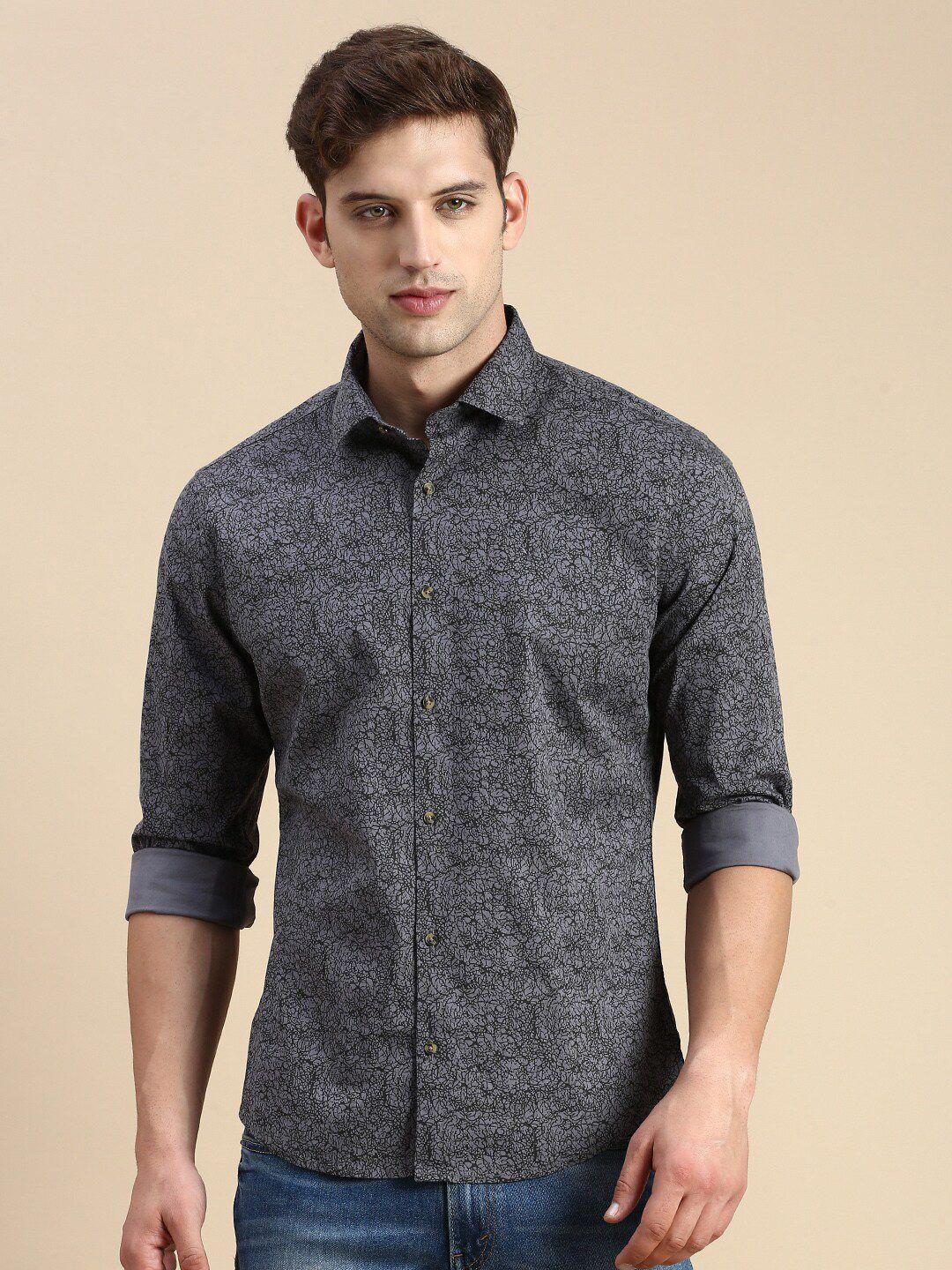showoff abstract printed premium slim fit cotton casual shirt