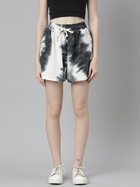 showoff black & white tie - dye mid rise shorts