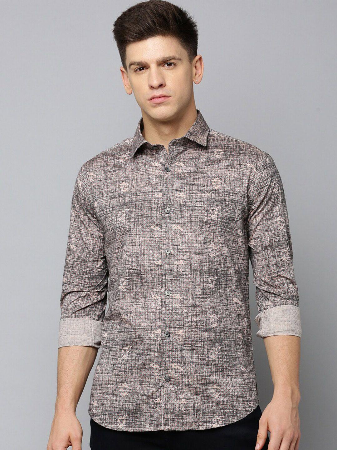 showoff comfort regular fit abstract printed cotton casual shirt