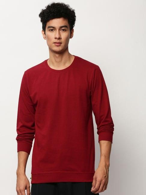 showoff maroon slim fit self pattern sweatshirt