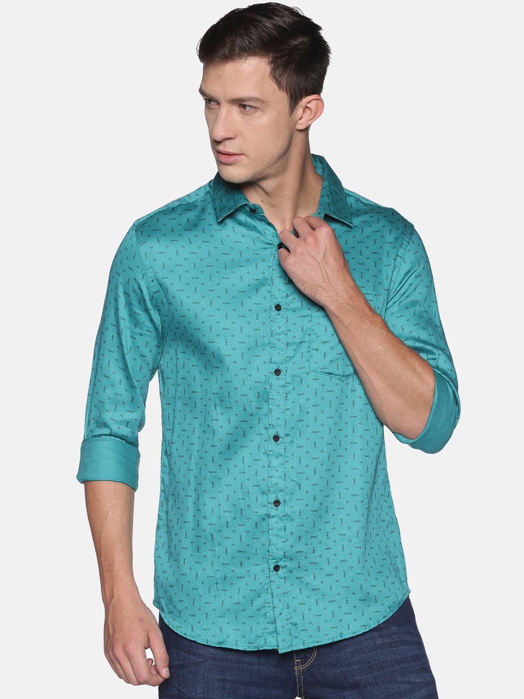 showoff men green & blue abstract printed comfort slim fit casual shirt