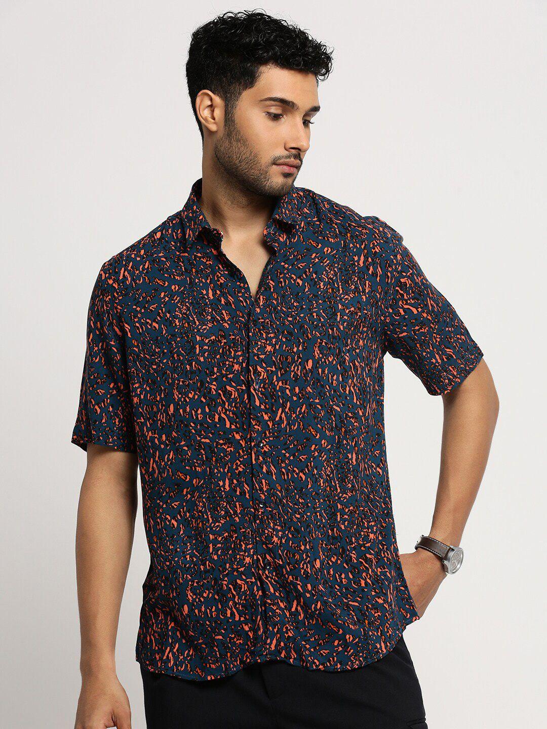 showoff smart slim fit abstract printed cotton casual shirt
