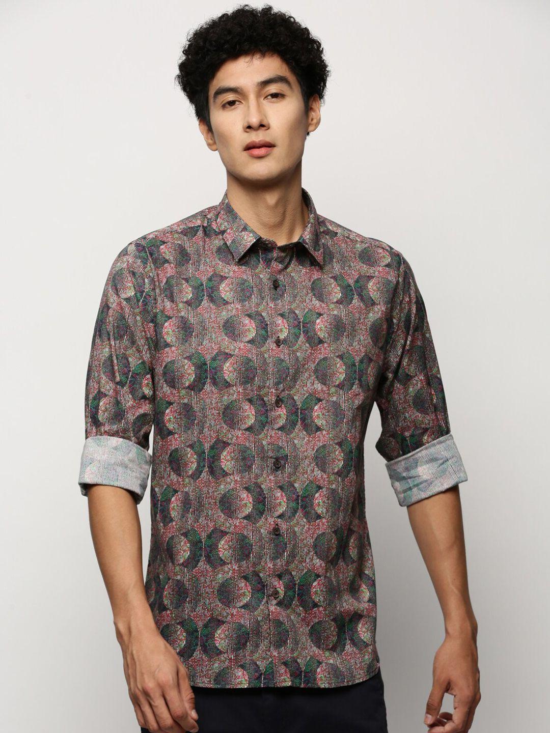 showoff smart slim fit geometric printed cotton casual shirt