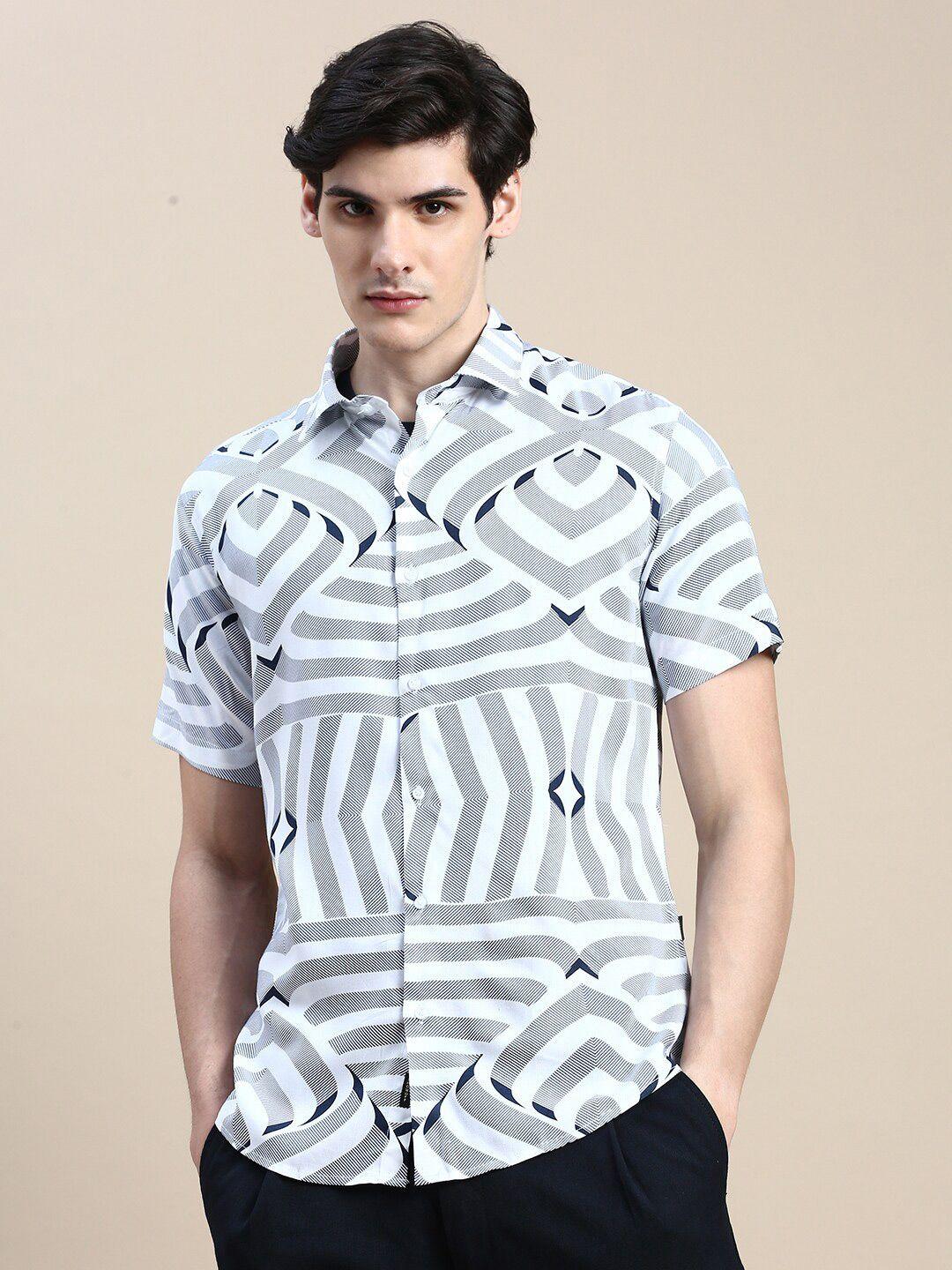 showoff standard abstract striped slim fit cotton casual shirt