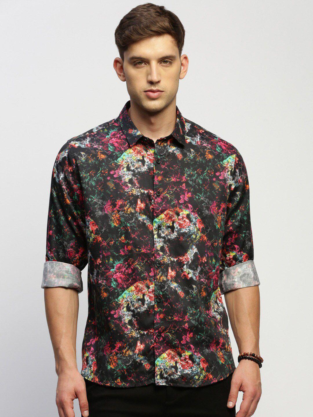 showoff standard slim fit abstract printed casual shirt