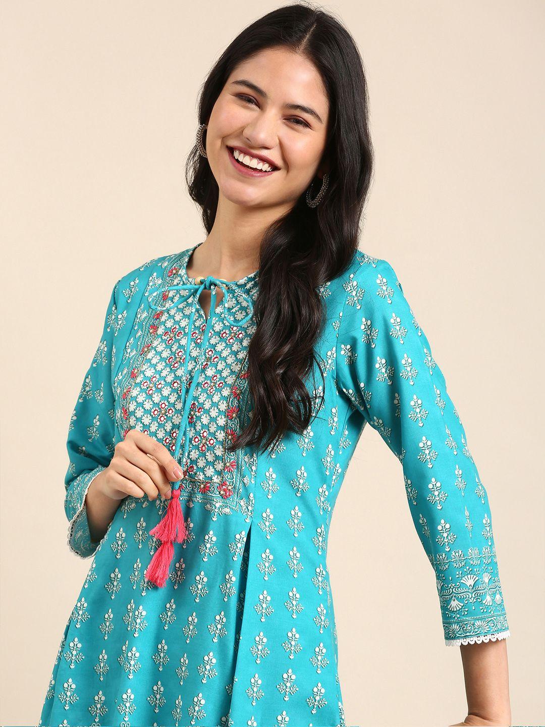 showoff women turquoise blue ethnic motifs printed pleated kurta with trousers