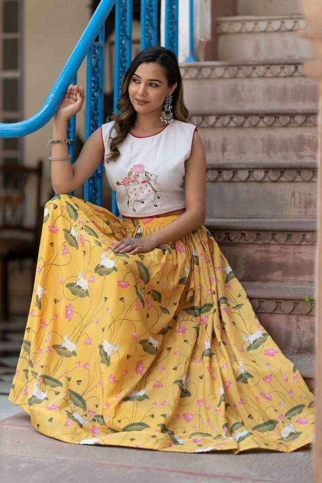 silk blend printed semi-stitched lehenga _ unstitched blouse