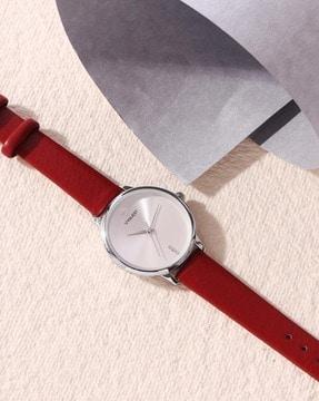 silver dial analogue fashion watch for women