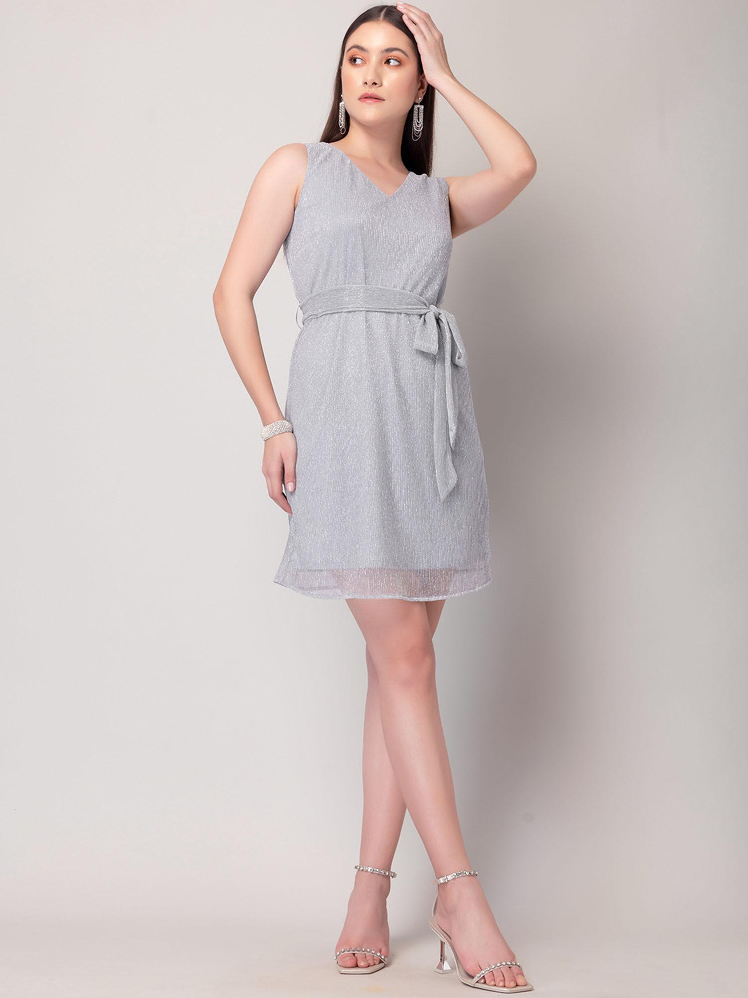 silver v-neck plisse dress with belt (set of 2)